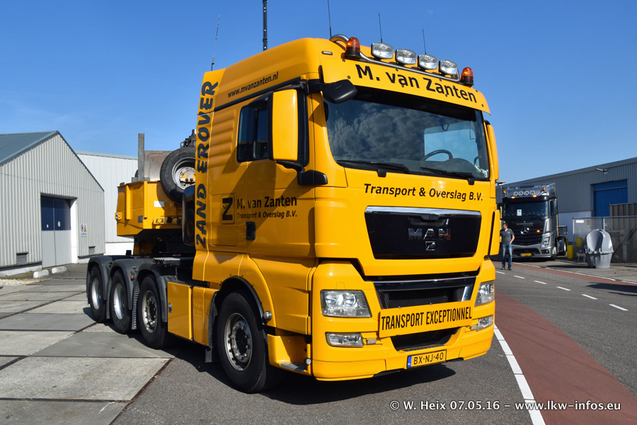 Truckshow-Flakkee-Stellendam-20160507-00057.jpg