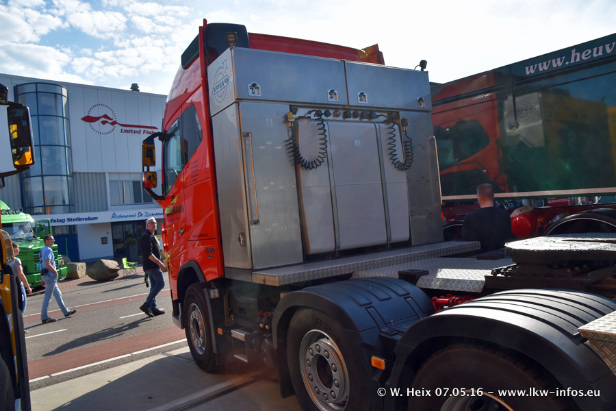 Truckshow-Flakkee-Stellendam-20160507-00078.jpg