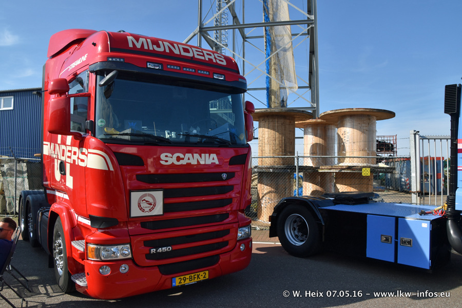 Truckshow-Flakkee-Stellendam-20160507-00100.jpg